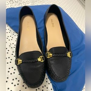 Aldo Black Shoes.. Size 6.5.. very lightweight